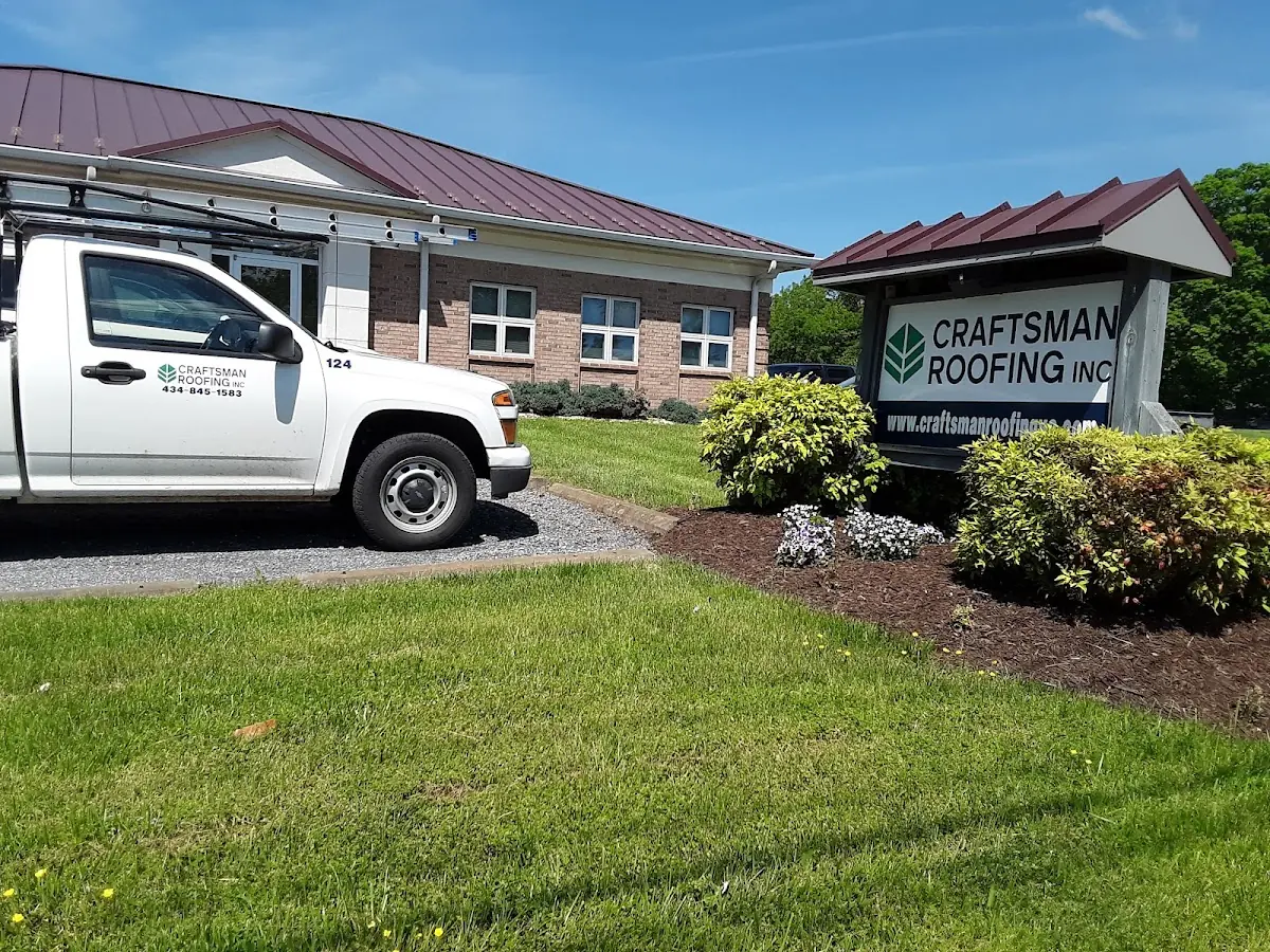 Quality Gutter & Downspout Repair by experienced craftsmen in Versailles